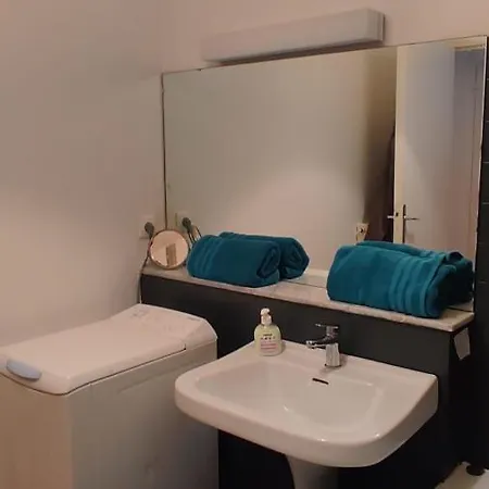 Apartment Appartement Studio Biarritz Avec Terrasse Piscine Et Parc